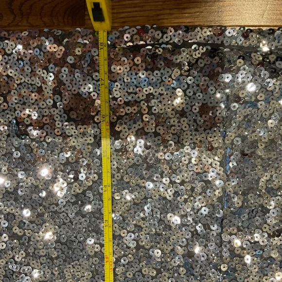 White House Black Market sequin mini skirt sz 4 - Picture 4 of 6
